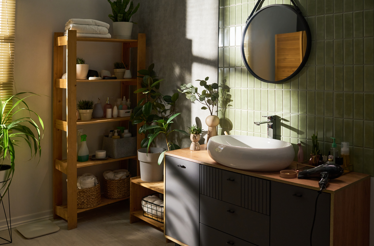 Small Space Logic Introduces Zone-Based Bathroom Storage Solutions for Compact Spaces